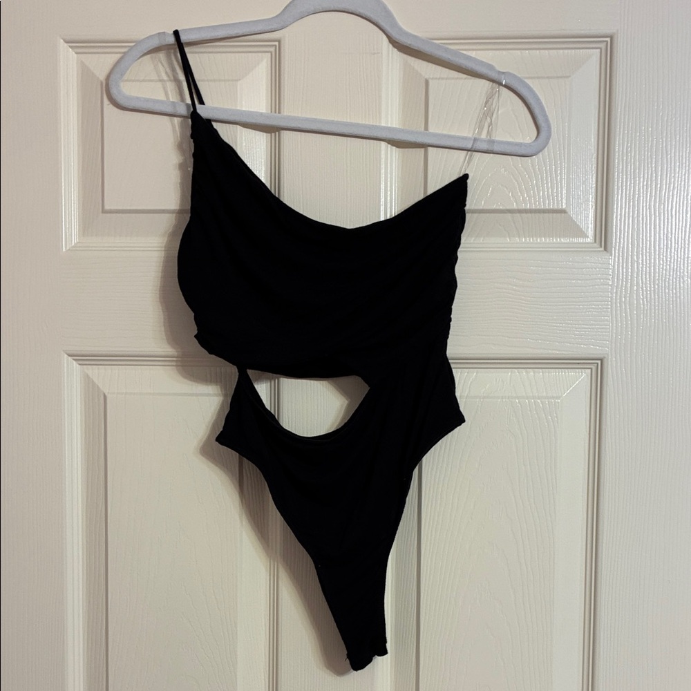 Black One-Shoulder Cutout Swimsuit